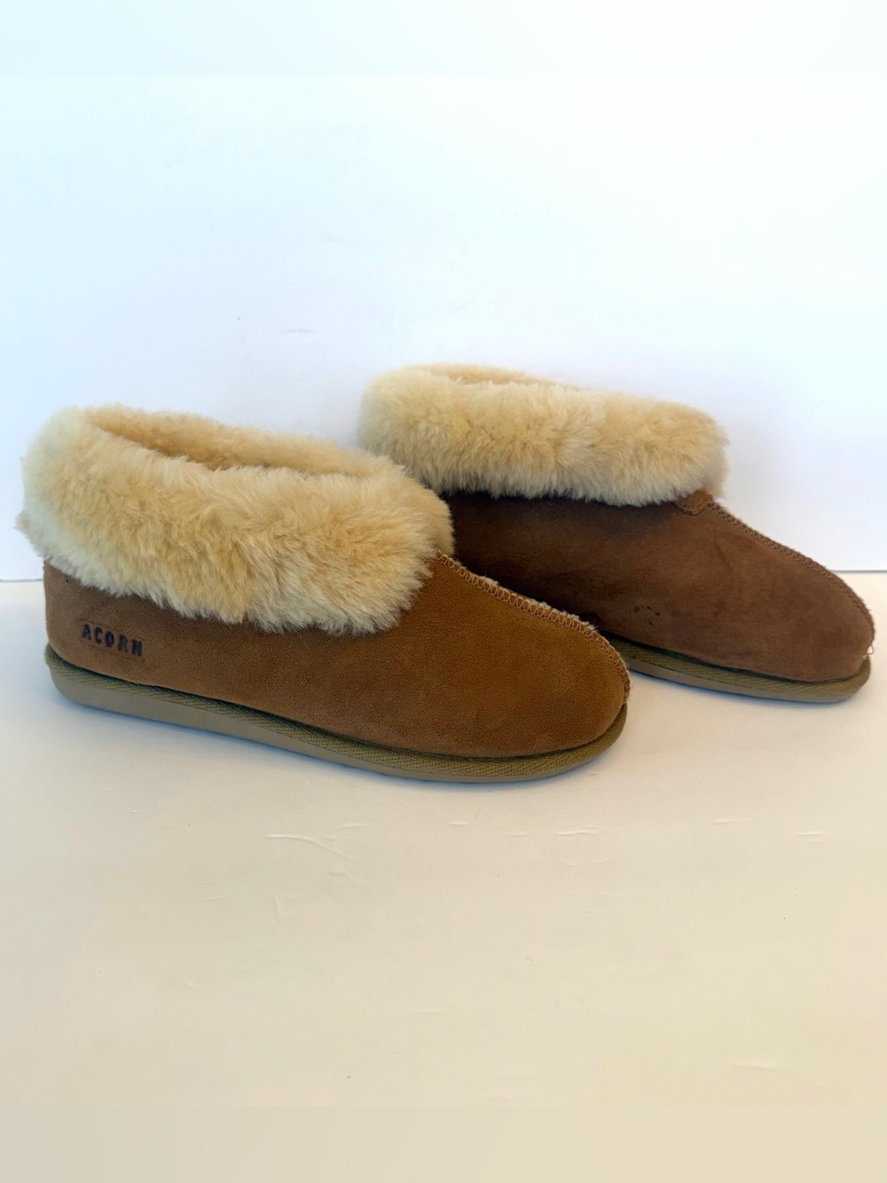 Acorn Oh Ewe shearling bootie slippers in Walnut, size 8